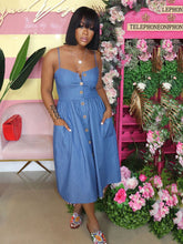 Rückenfreies Denim-Maxikleid mit Spaghettiträgern